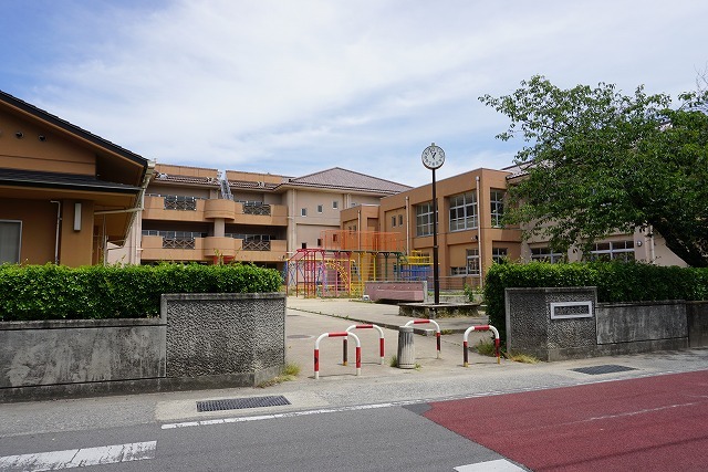 小学校　佐古小学校（小学校）まで450m
