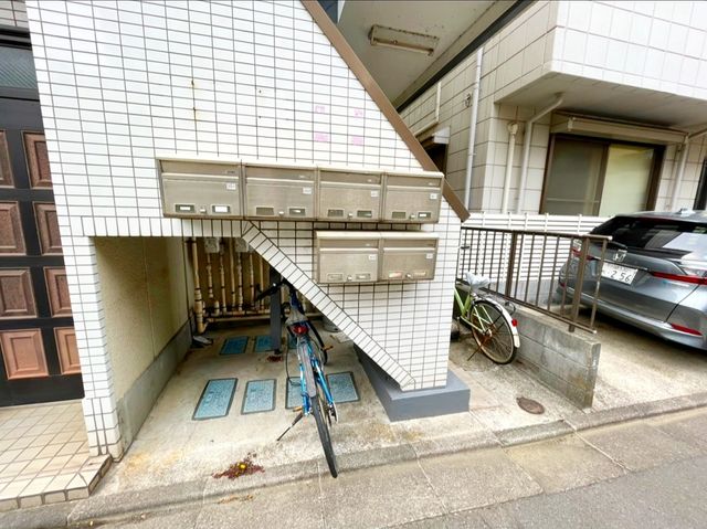 エントランス　駐車場