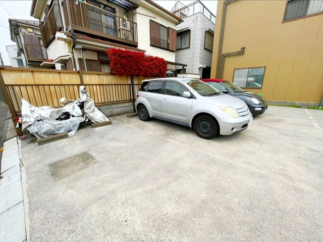 駐車場　駐車場