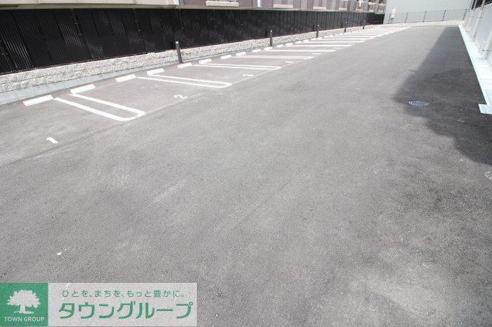 駐車場　駐車場