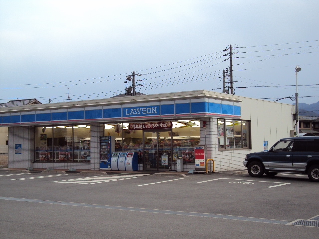 コンビニ　ローソン東出雲ホープフルタウン店（コンビニ）まで856m