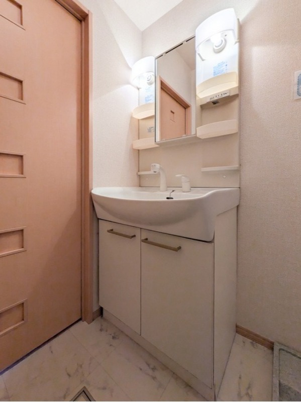 洗面設備　図面と現状に相違がある場合には現状を優先