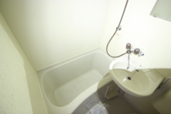 バス・シャワールーム　※別室の写真です