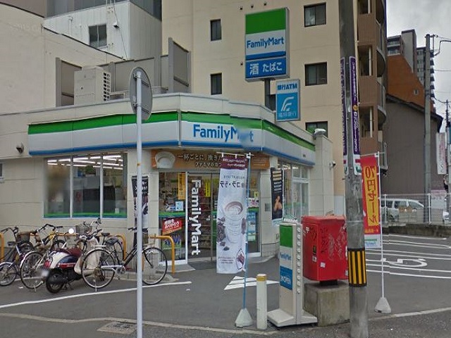 コンビニ　ファミリーマート 福岡薬院店（コンビニ）まで27m