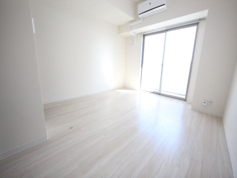 バルコニー　洋室7帖　ウォークインクローゼット　Wi-Fi無料