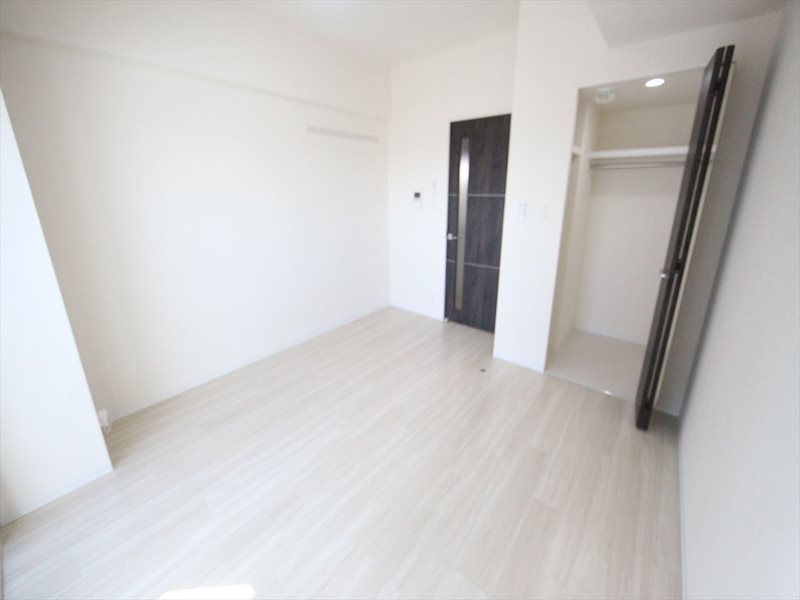 居室・リビング　洋室7帖　ウォークインクローゼット　Wi-Fi無料