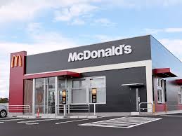 飲食店　マクドナルド 11号三豊店（飲食店）まで2964m