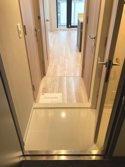 玄関　※写真は同タイプ住戸です。
