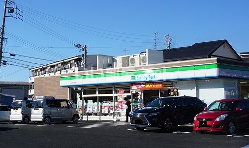 コンビニ　ファミリーマート愛知学院大学前店（コンビニ）まで222m