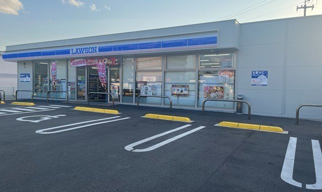 コンビニ　ローソン山口若宮町店（コンビニ）まで689m