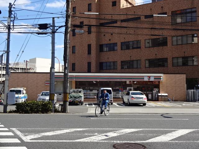その他　セブンイレブン大阪上新庄1丁目店（その他）まで297m