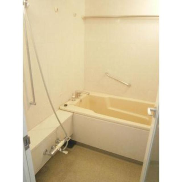 バス・シャワールーム　※写真は同タイプ住戸です。