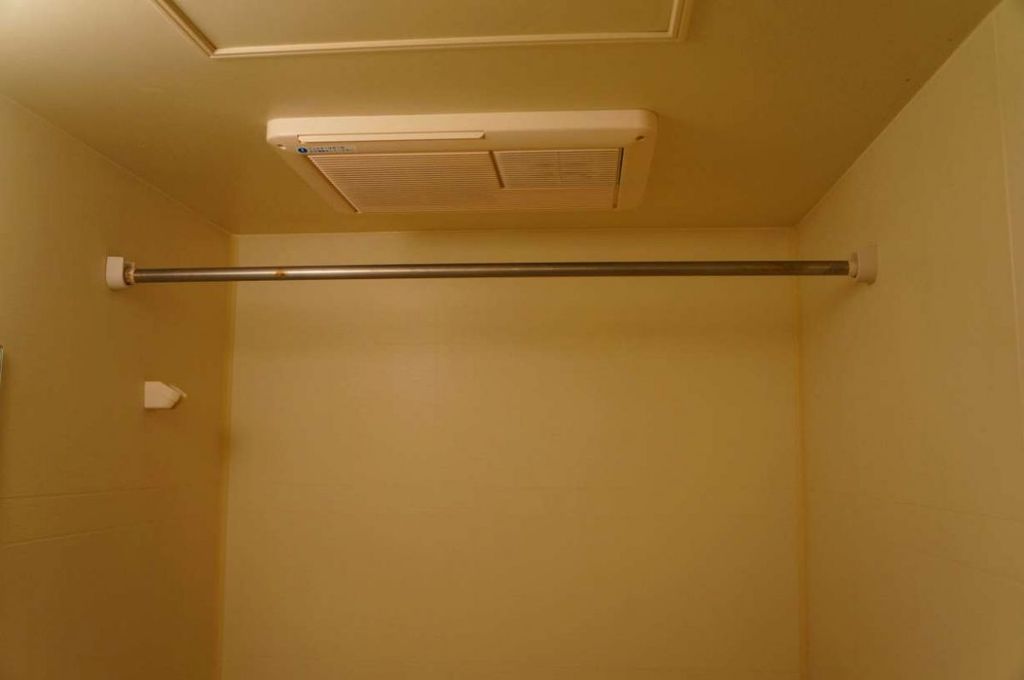 その他設備　浴室乾燥機付き