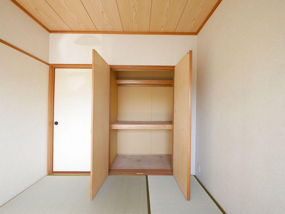 収納　布団も収納できるので片付けもラクラク