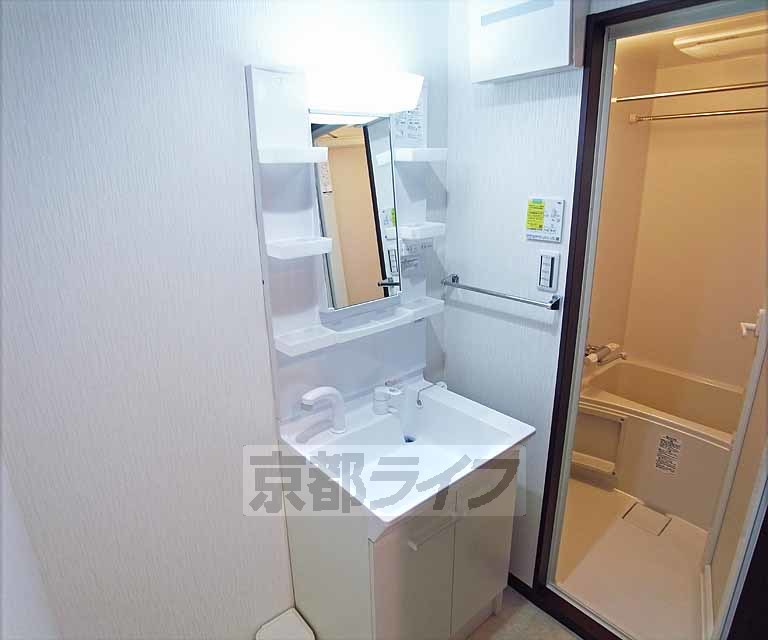 洗面設備　洗面所です