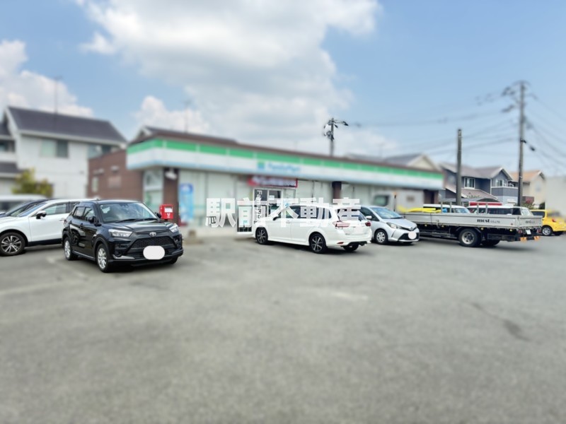 コンビニ　ファミリーマート鳥栖あさひ新町店（コンビニ）まで700m