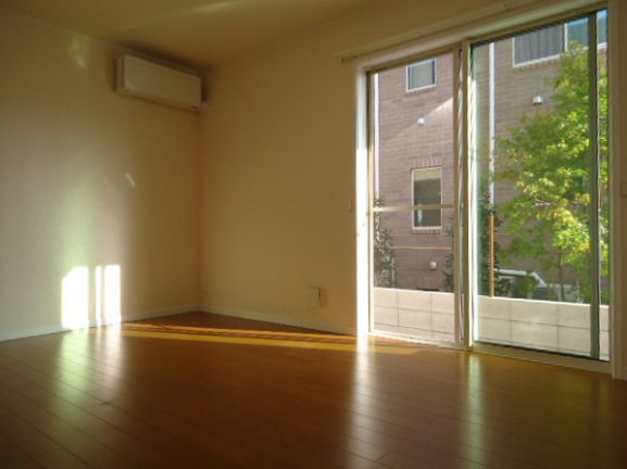 居室・リビング　別部屋の写真です