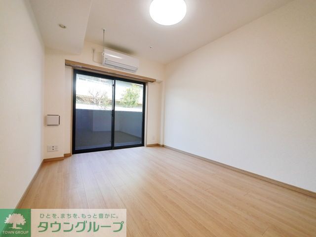 居室・リビング　同物件別部屋写真