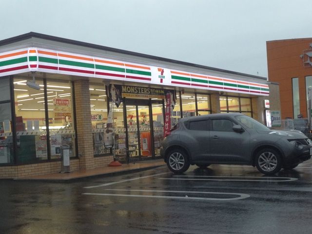 コンビニ　セブンイレブン八王子四谷町店（コンビニ）まで358m