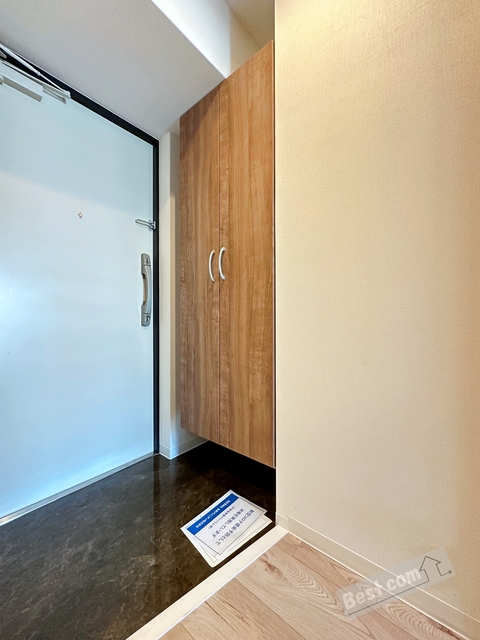 玄関　天井高シューズクローゼット付き♪