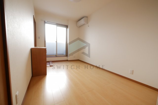 居室・リビング　こちらの居間で趣味の時間をお楽しみください