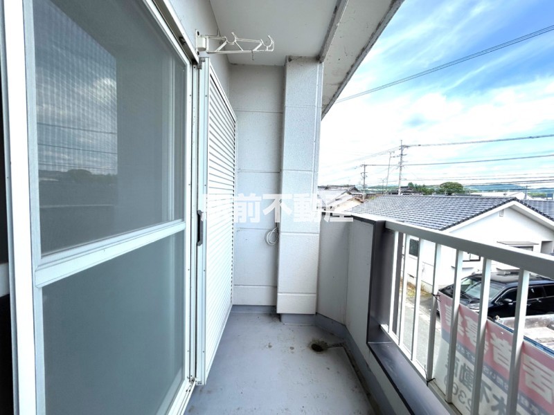 バルコニー　和室も明るいですね♪