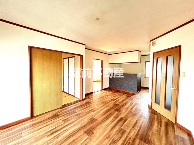 居室・リビング　南向きで明るいですよ！