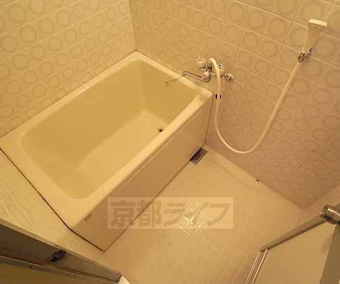 バス・シャワールーム　ゆったりセパレート。