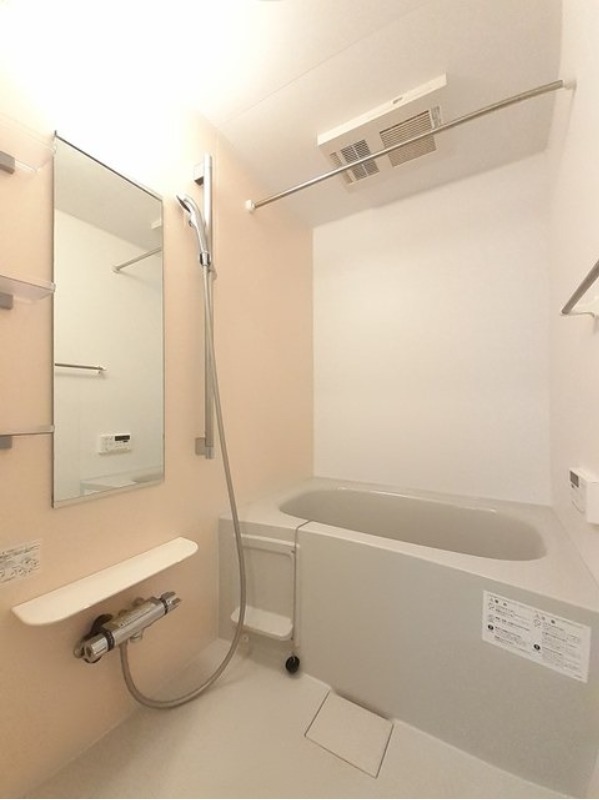 バス・シャワールーム　図面と現状に相違がある場合には現状を優先