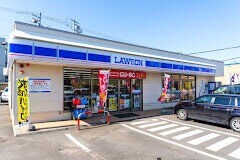 コンビニ　ローソン札幌二十四軒3条店（コンビニ）まで372m
