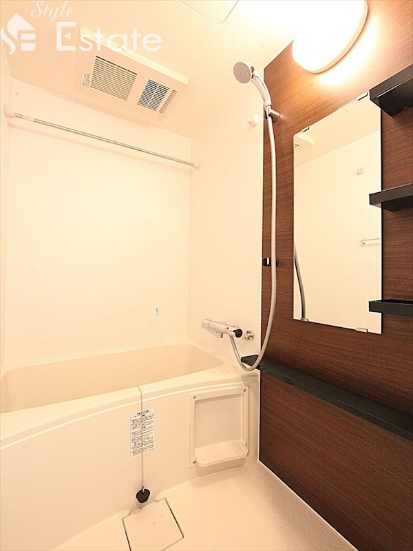 バス・シャワールーム　バスルーム