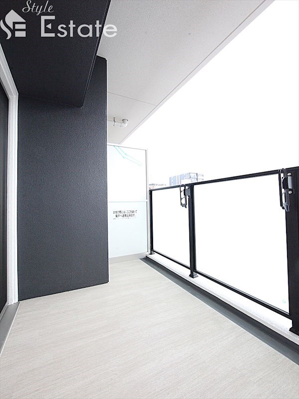 バルコニー　バルコニー