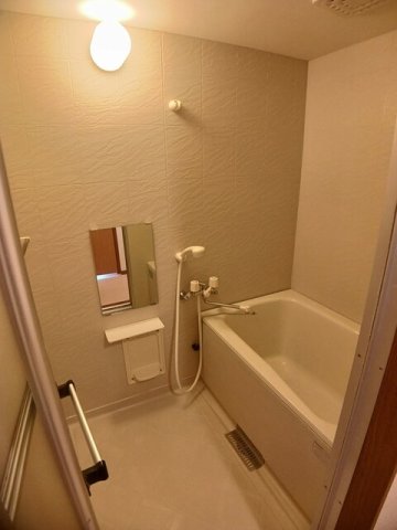 バス・シャワールーム　きれいなお風呂です
