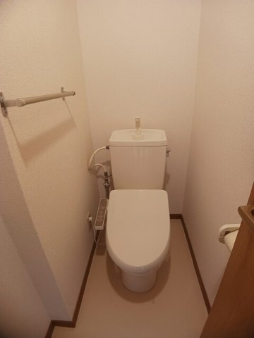 トイレ　コンパクトで使いやすいトイレです