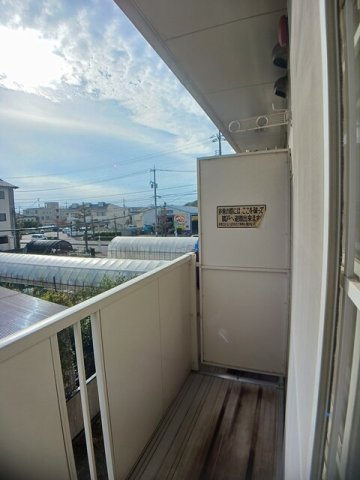 バルコニー　陽当たり良好なバルコニーです