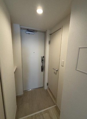 玄関　同施工参考写真となります