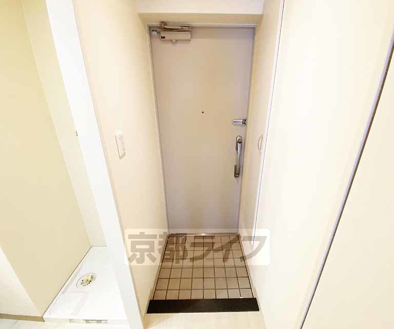 玄関　大きな段差がありません