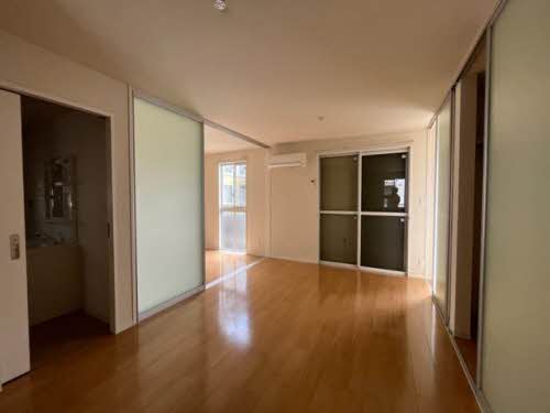 その他部屋・スペース　洋室の間仕切りは半透明