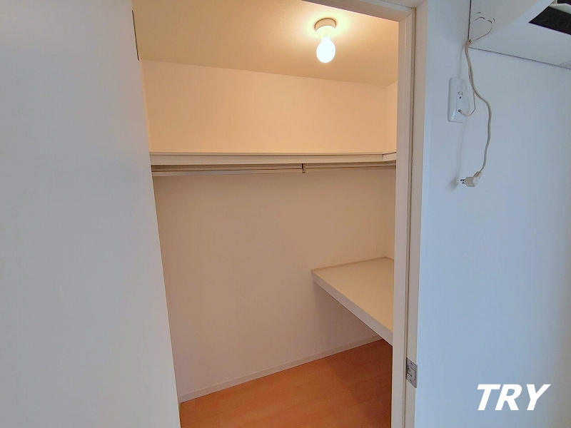 収納　ウォークインクローゼット