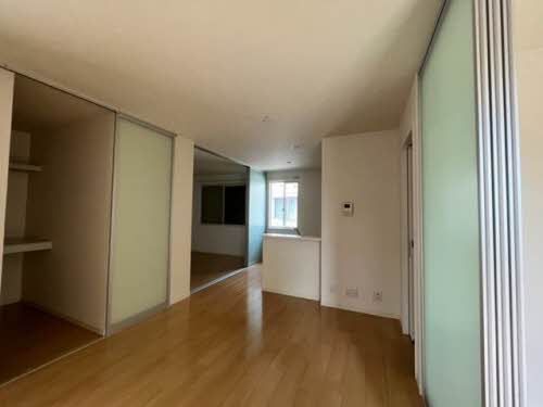 居室・リビング　リビングと洋室