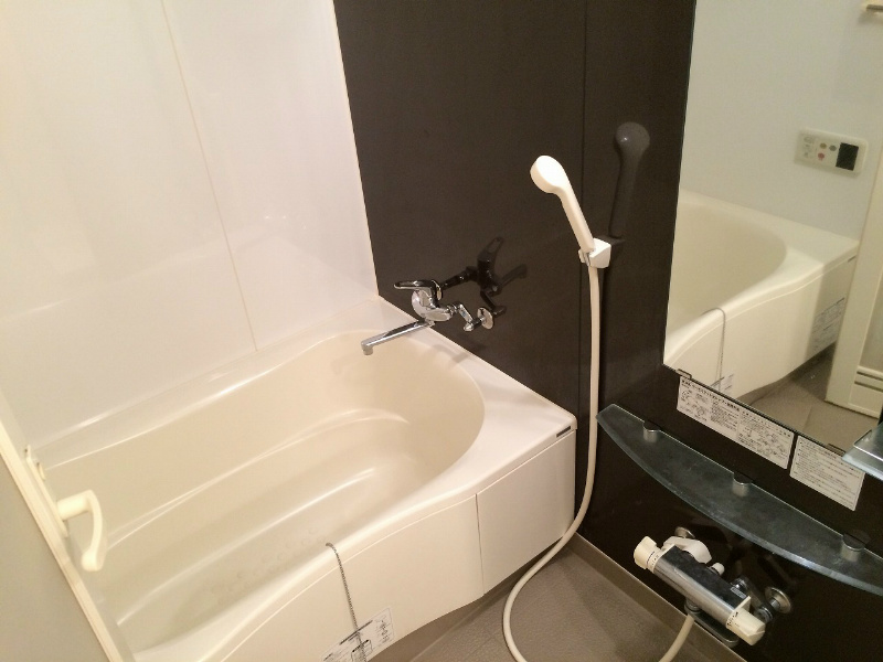 バス・シャワールーム　※別部屋のお写真になります