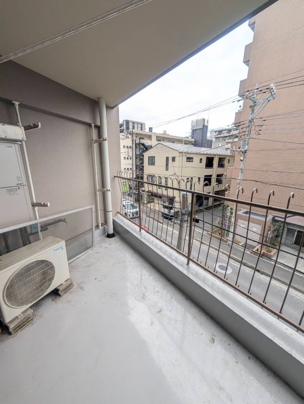 バルコニー　※他の号室写真になります。