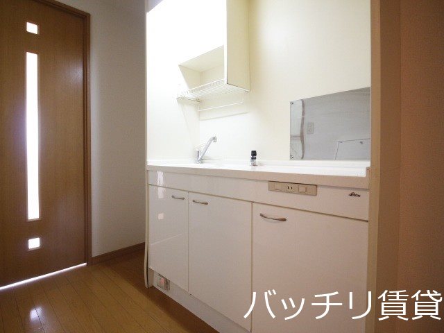 キッチン　別号室の為、現状優先となります。