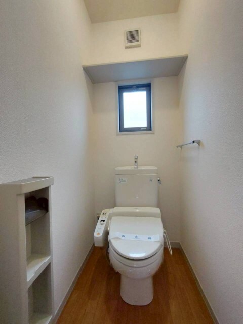 トイレ　写真は２Ｆ（１Ｆにもあります）