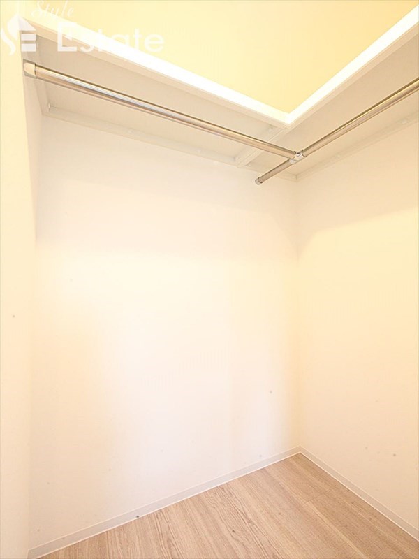 収納　ウォークインクローゼット