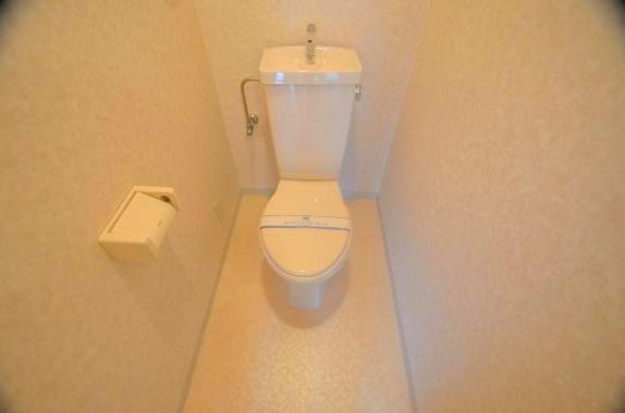 トイレ　ゆったりとした空間のトイレです