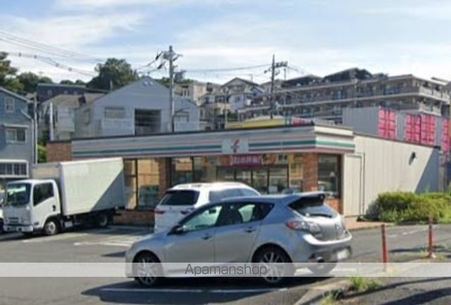 コンビニ　セブンイレブン（コンビニ）まで1748m