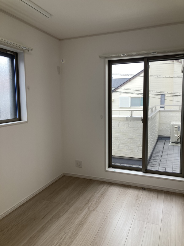 居室・リビング　使いやすい形の為、レイアウトを楽しめます♪