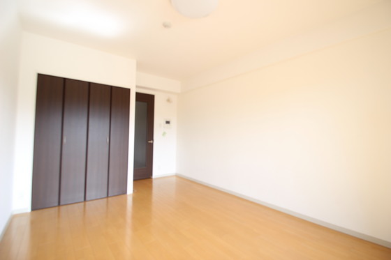 居室・リビング　※掲載写真は同マンション別部屋参考写真となります。