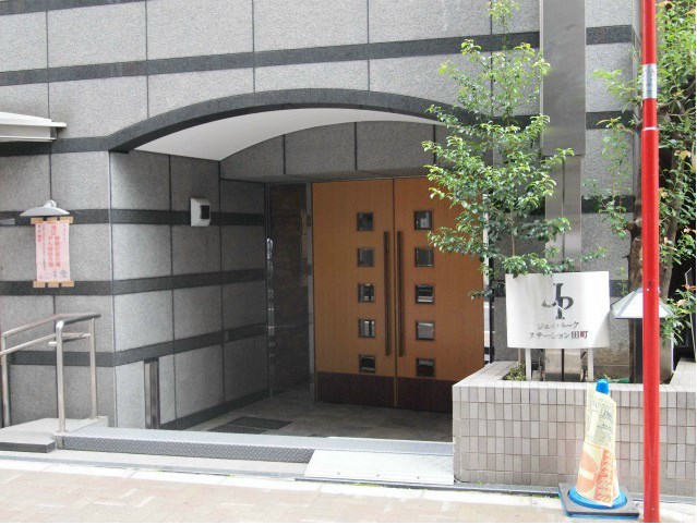 エントランス　【見学予約受付中】当店の仲介手数料賃料の半月分以下でご紹介★